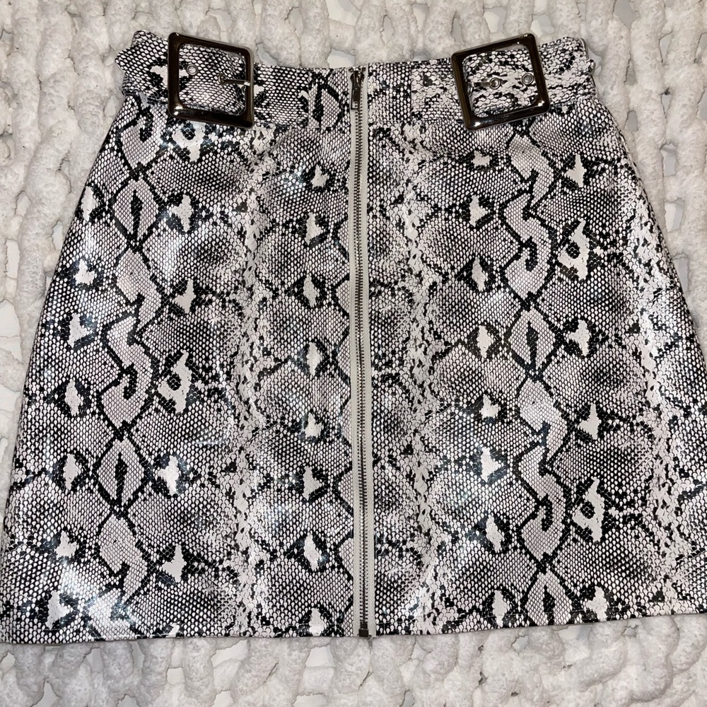 Snakeskin High-waisted Belted Skirt